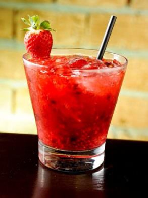caipivodka morango vodka caipirinha